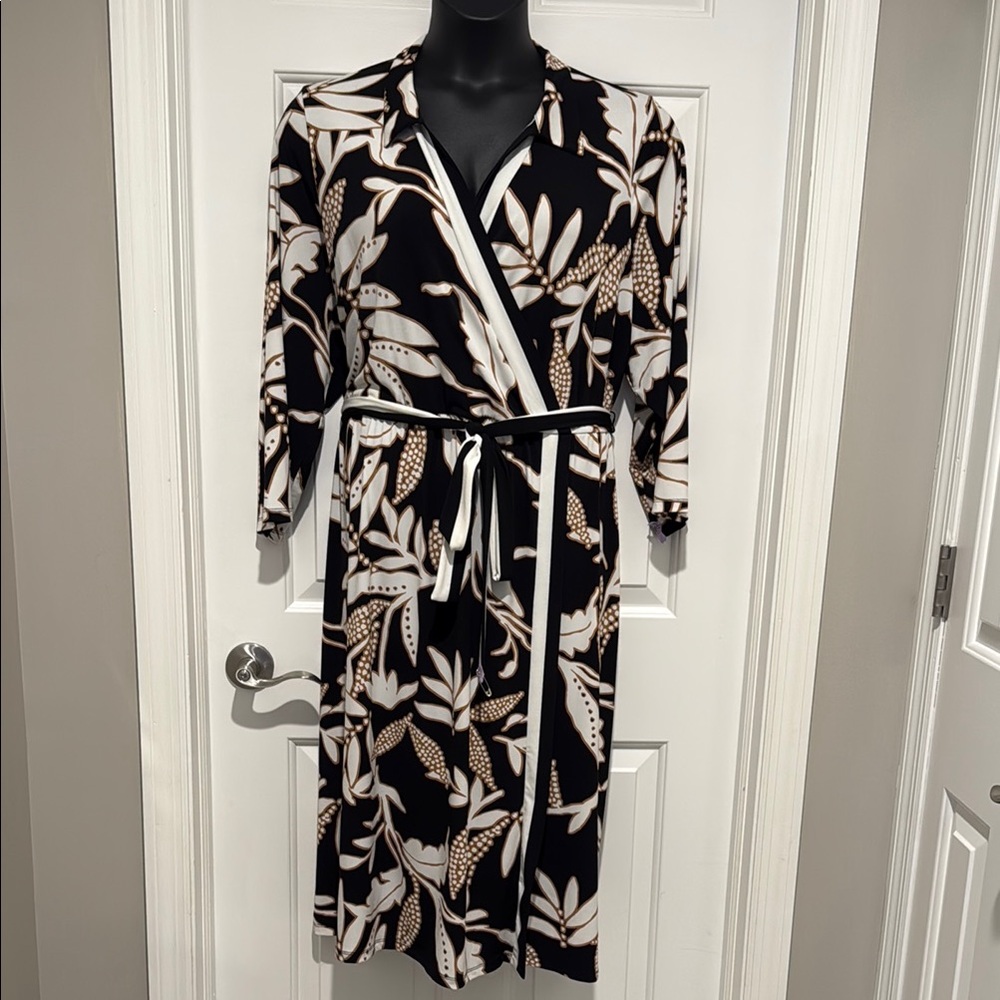 Lane Bryant Black and White Leaf Print Wrap Dress | 22/24
